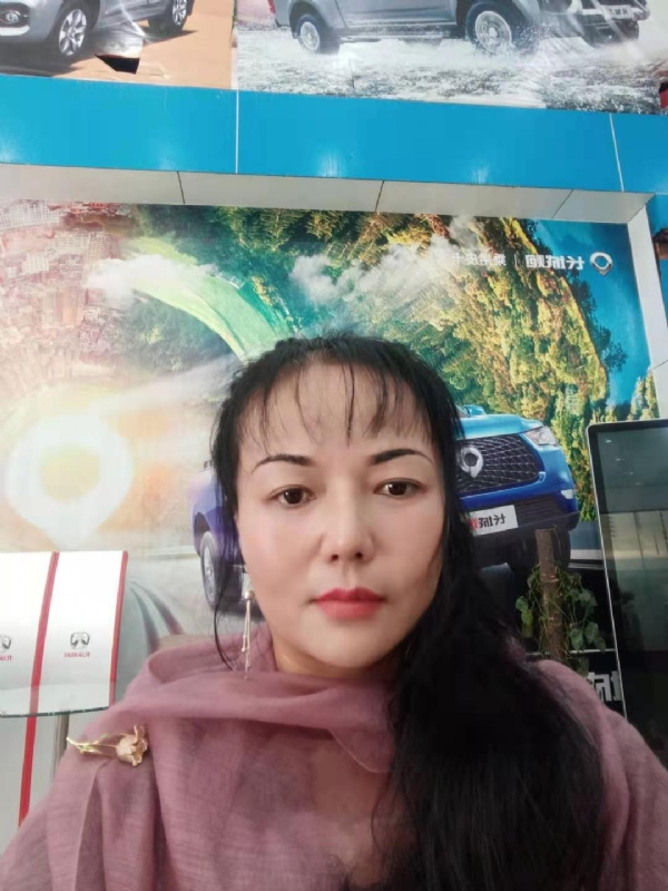 山花的第一张照片--昆明王婆说媒