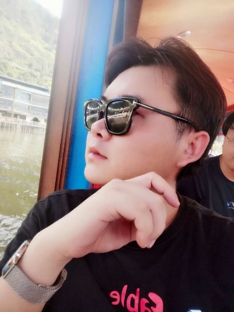 曲生的第一张照片--昆明王婆说媒